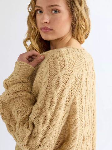 Wrangler Maglia da donna scollo a V Relaxed Cable Knit beige