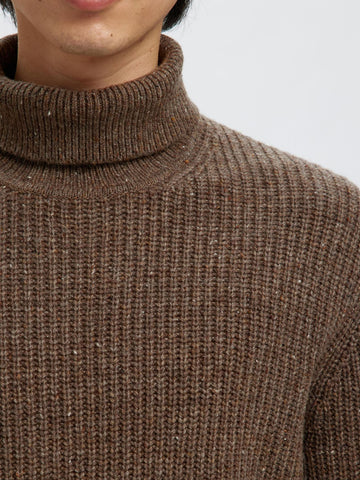 Selected Maglia collo alto da uomo Land marrone