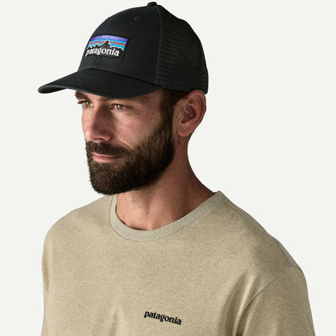 Patagonia Cappellino unisex P-6 Logo Pro Trucker nero