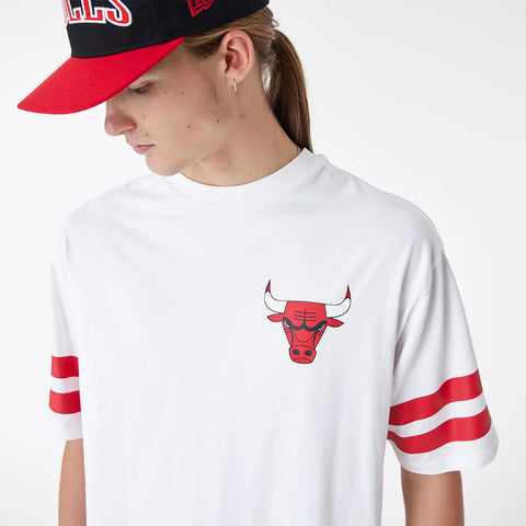 New Era Men's Oversized Chicago Bulls NBA T-Shirt